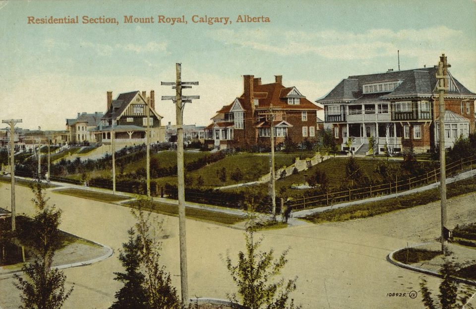 Postcard of houses in the residential section of Mount Royal, Calgary, 1911